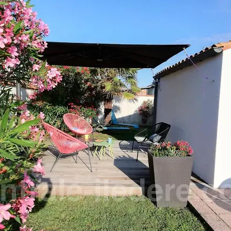 La De L Arroche Marine Holiday home