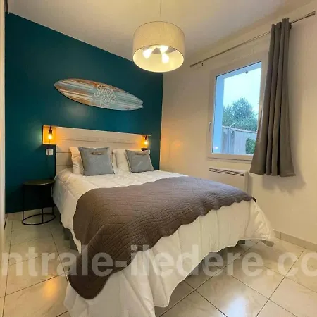 La De L Arroche Marine Holiday home